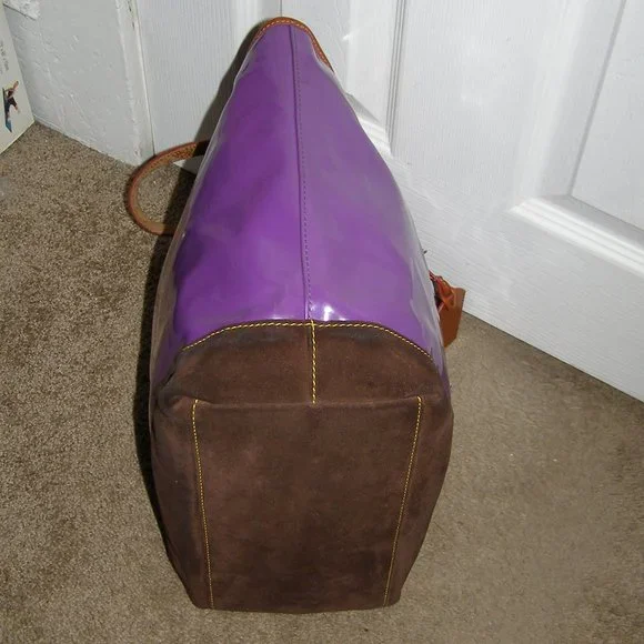💜👜 Dooney & Bourke Purple Patent leather tote bag EUC - Picture 8 of 15